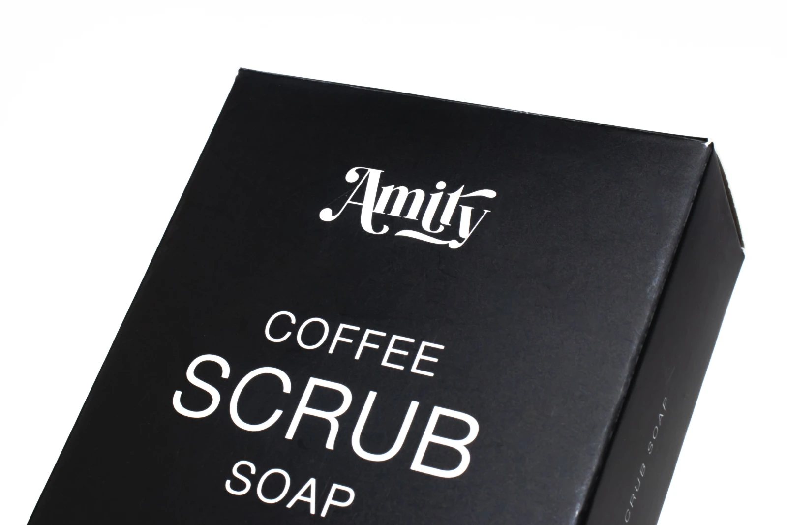 รูปตัวอย่างงานผลิตกล่องสบู่ Amity Coffee Scrub Soap กล่องฝาเสียบสีดำ จาก Box Corner Art รูปที่ 4